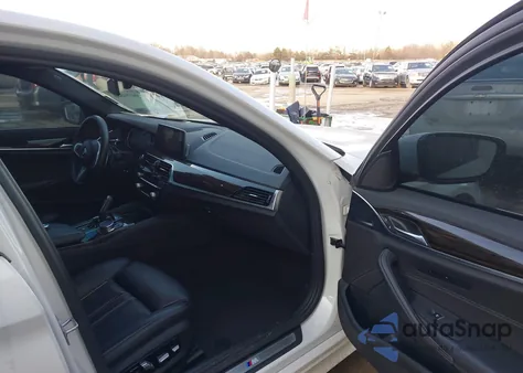 2018 BMW 540I xDrive z USA, uszkodzony, nr VIN WBAJE7C52JWD53490